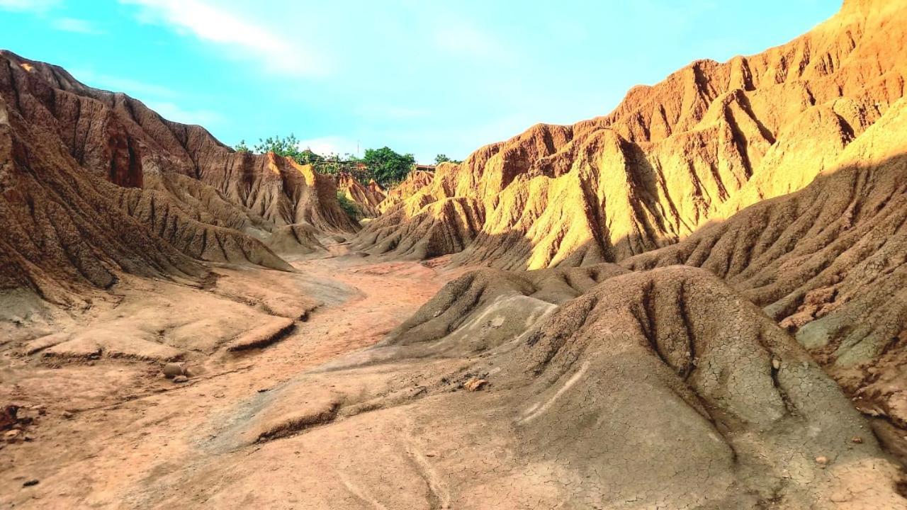 Avani Del Desierto Villavieja Luaran gambar